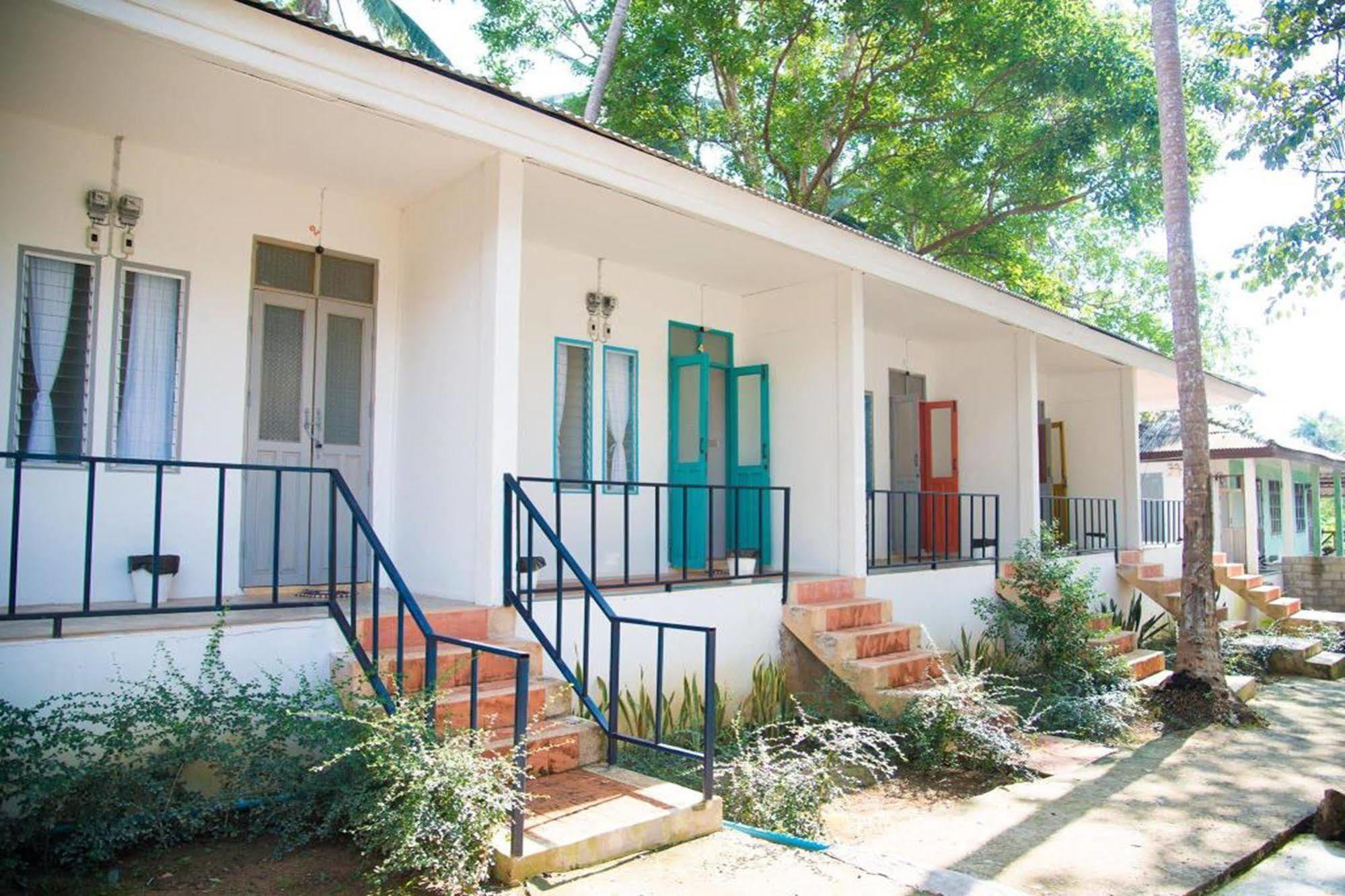 Sleepyowl Hostel Ban Bang Bao  外观 照片