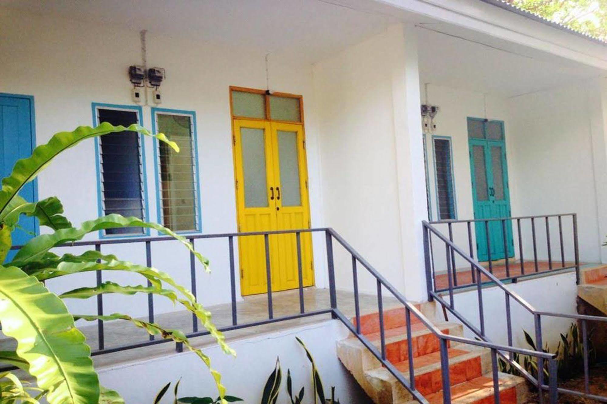 Sleepyowl Hostel Ban Bang Bao  外观 照片